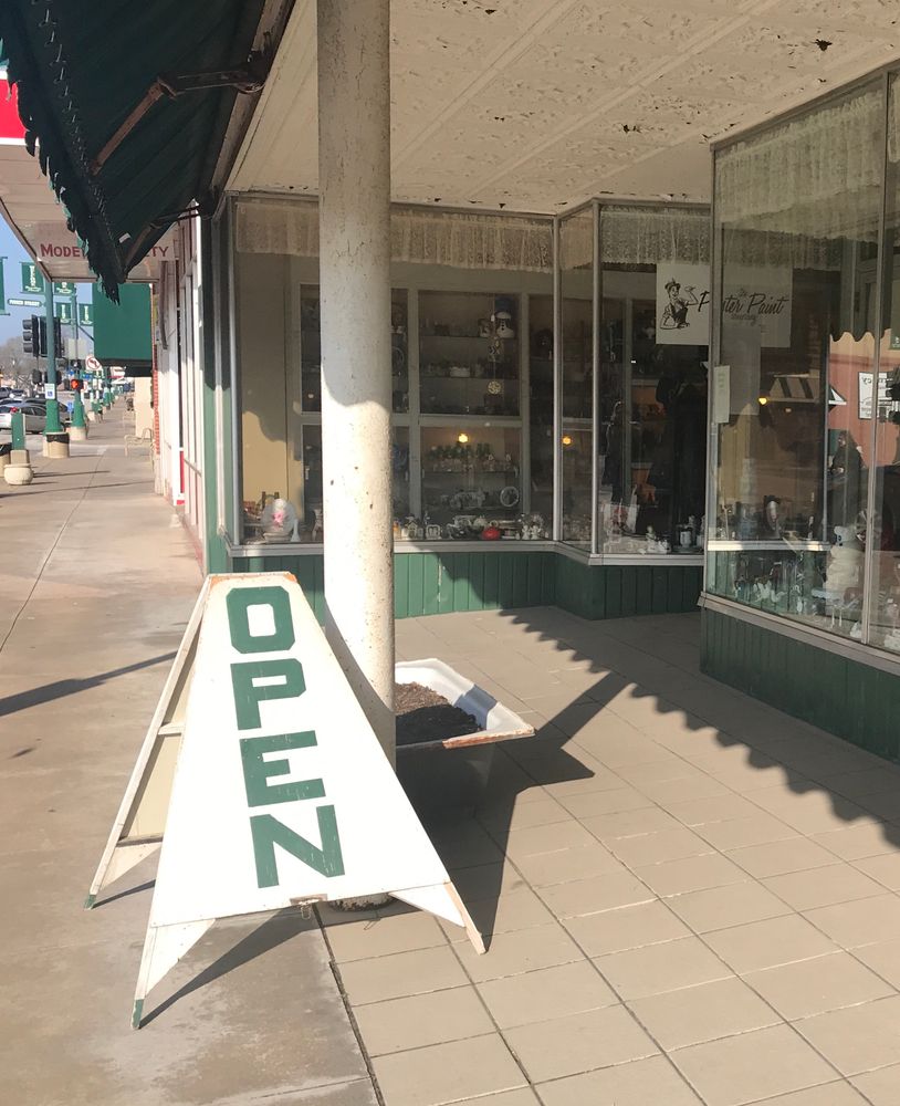 410 E Broadway St, Monett, MO 65708